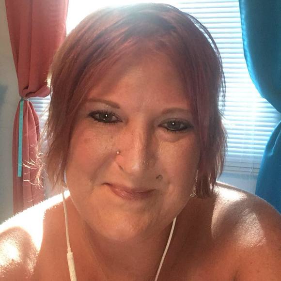 Meet your Posher, Christina - Picture 1 of 1